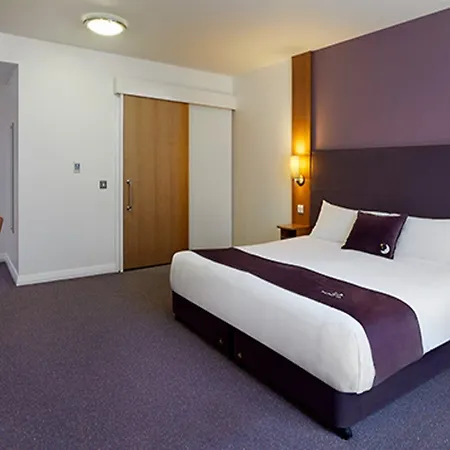 Premier Inn Gatwick Crawley-3