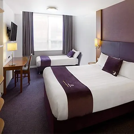 Premier Inn Gatwick Crawley-2