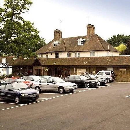 Premier Inn Gatwick Crawley-3